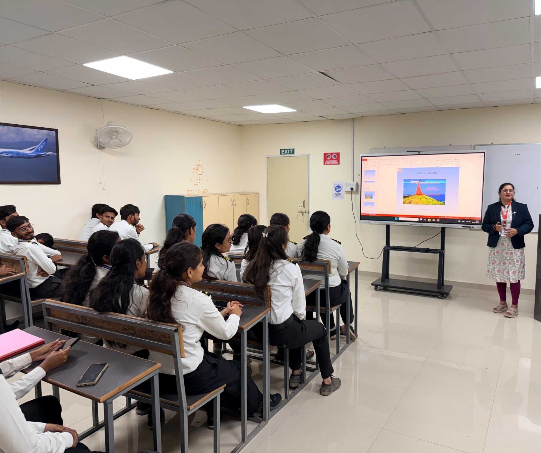 Indira Institute of Aircraft Engineering Classroom photo 5